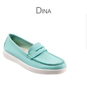 Trotters Leather Dina Penny Loafer Womens 7.5 Wide